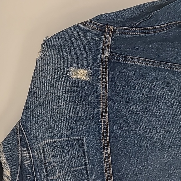 Levis Denim jean trucker jacket distressed size medium - Picture 11 of 11